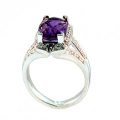 Fashion ring 14Kt white gold Octagon Amethyist